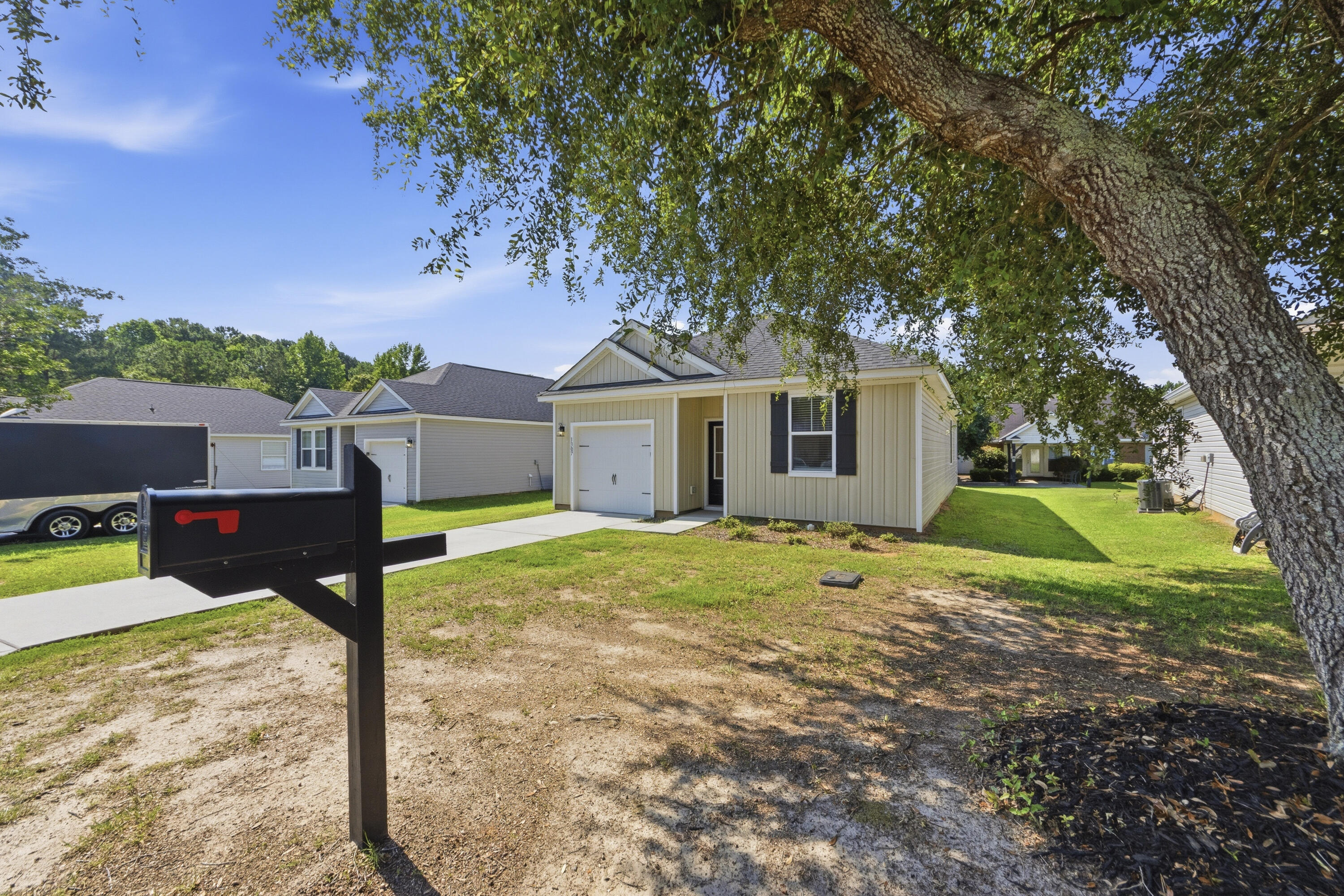 1307 Warrens Way Manning, SC 29102 - Photo 2 of 21 _01A9050