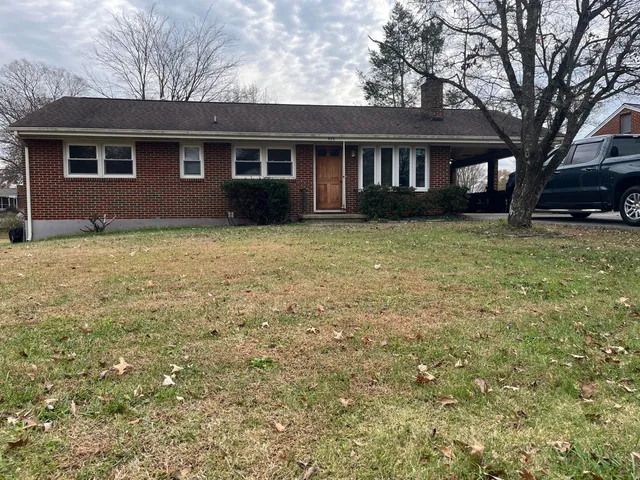 $325,000 | 525 Hedgelawn Avenue, Roanoke, VA 24019