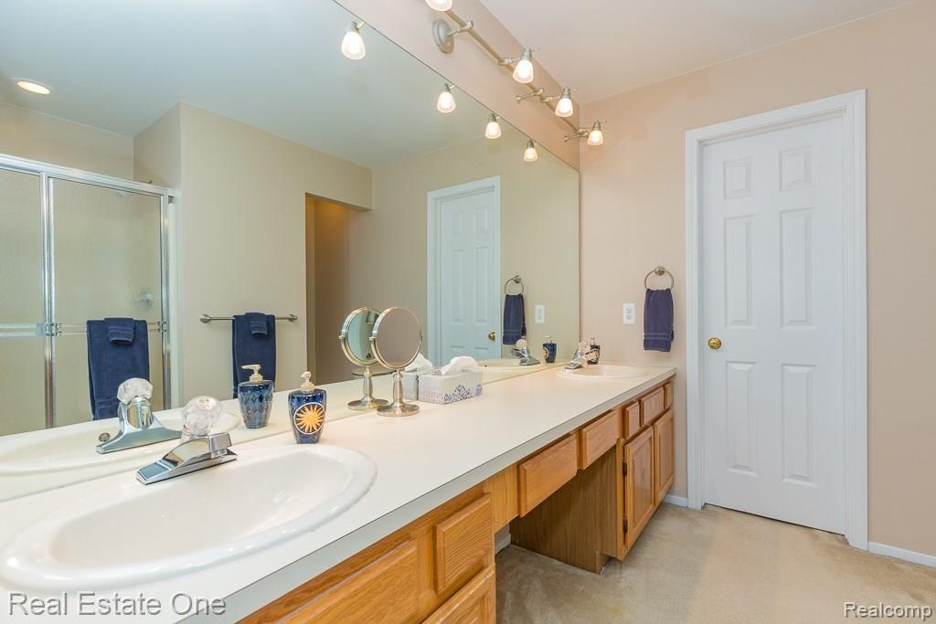 572 Bolinger Street Rochester, MI 48307 - Photo 15 of 23 Bolinger-W020.jpg