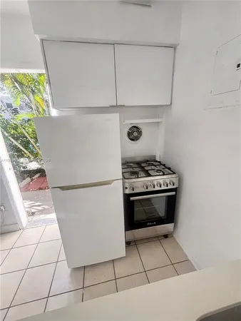 $1,495 | 15 Alhambra Circle, Unit 6, Coral Gables, FL 33134