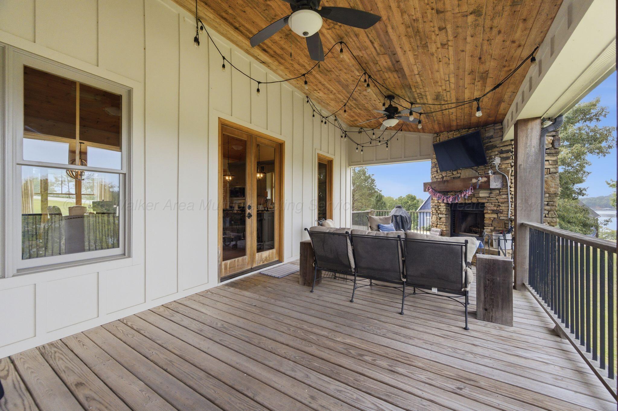 188 Rock Shore Road Arley, AL 35541 - Photo 17 of 41 Covered Deck