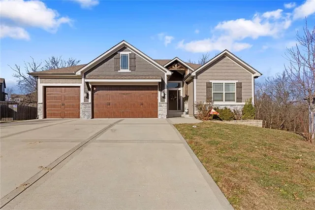 $499,000 | 106 Woodland Avenue, Lone Jack, MO 64070