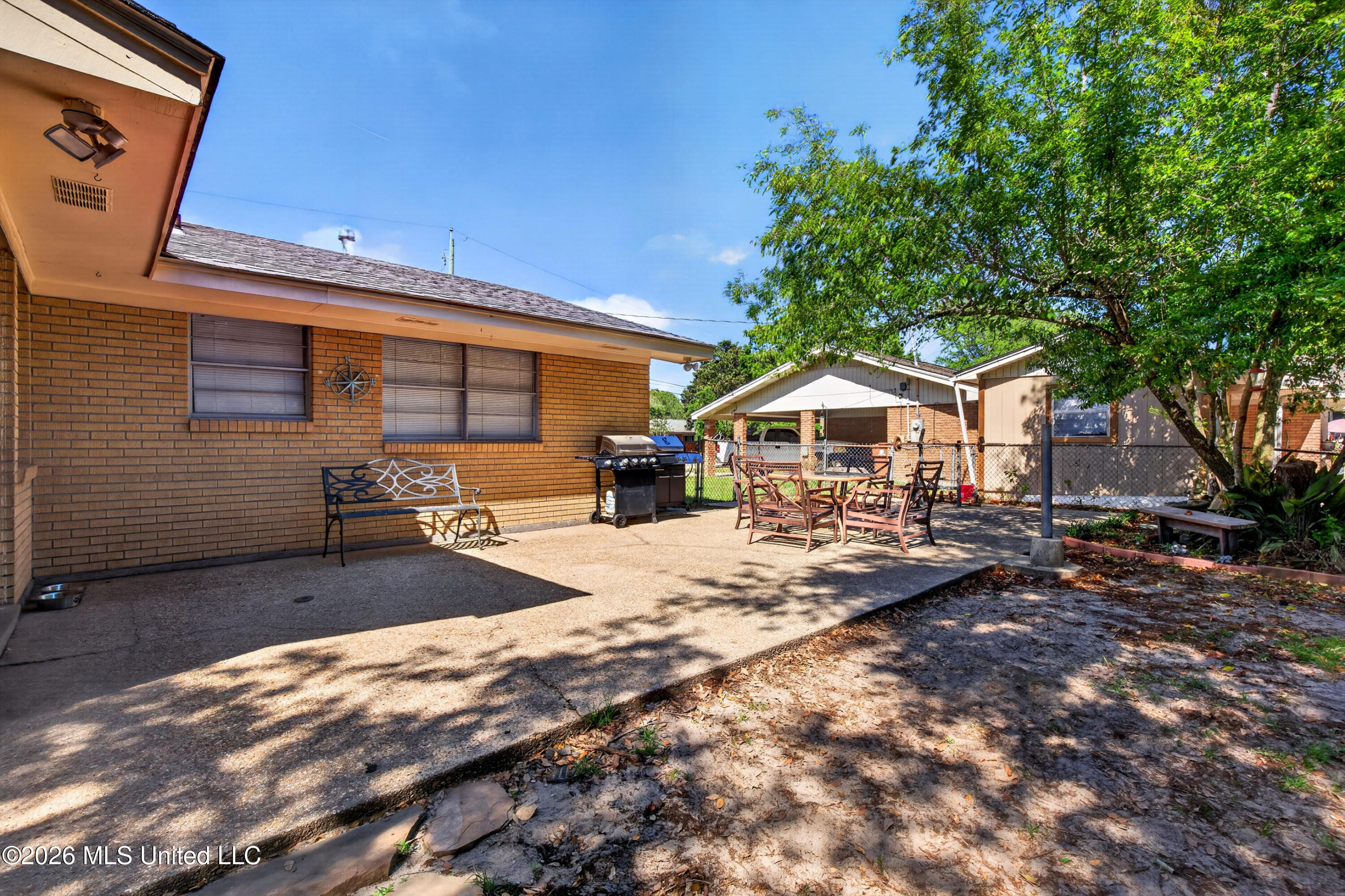2535 Meadow Road Biloxi, MS 39531 - Photo 6 of 40 05