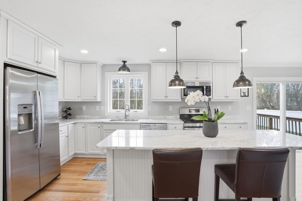 175 Rangeway Road Billerica, MA 01862 - Photo 9 of 42