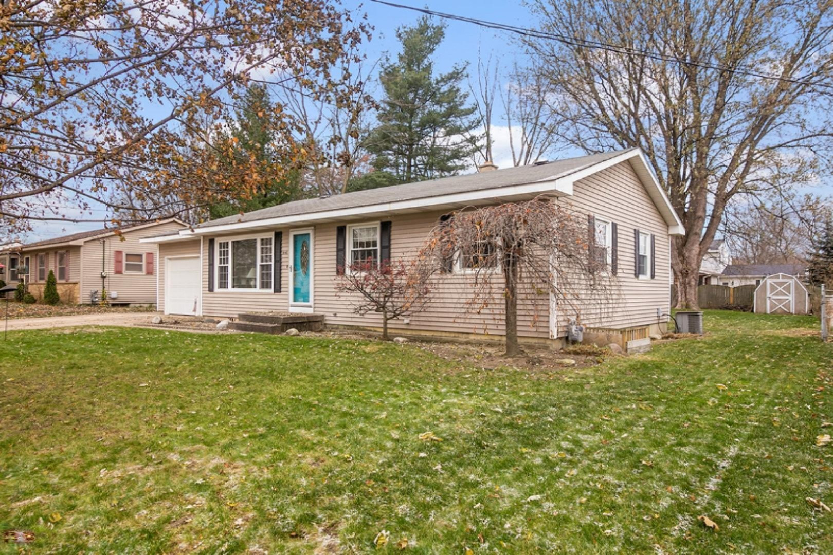 1647 Fairview Street Jenison, MI 49428 - Photo 2 of 25 IMG_1001