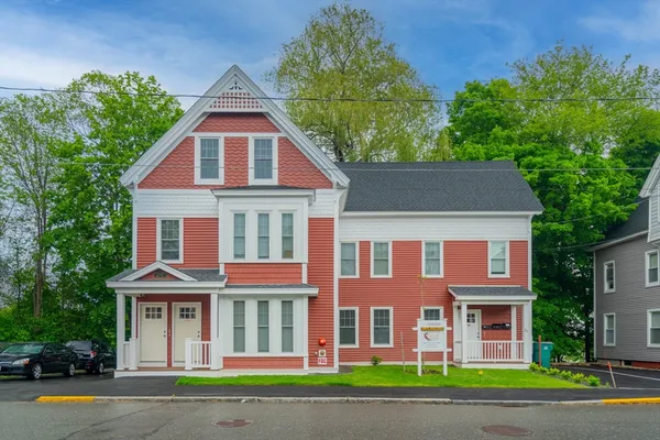 $2,195 | 21-23 Pacific Street, Unit 2, Fitchburg, MA 01420