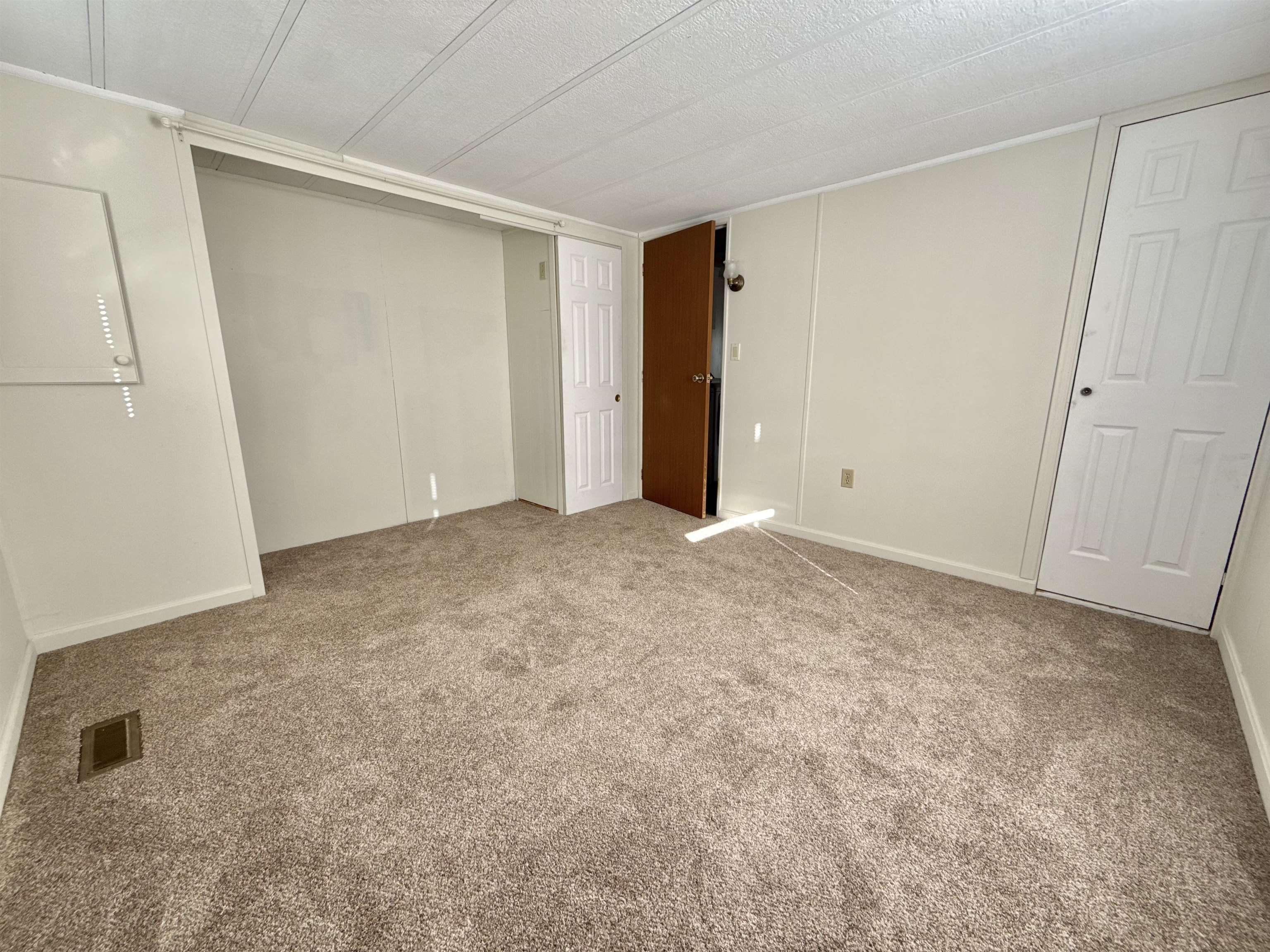 81 Crampton Road, Unit 33 Castleton, VT 05735 - Photo 13 of 24