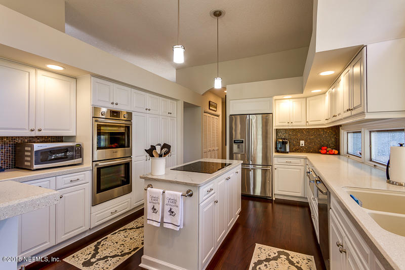 18 Beachwood Road Fernandina Beach, FL 32034 - Photo 12 of 47 Center Island