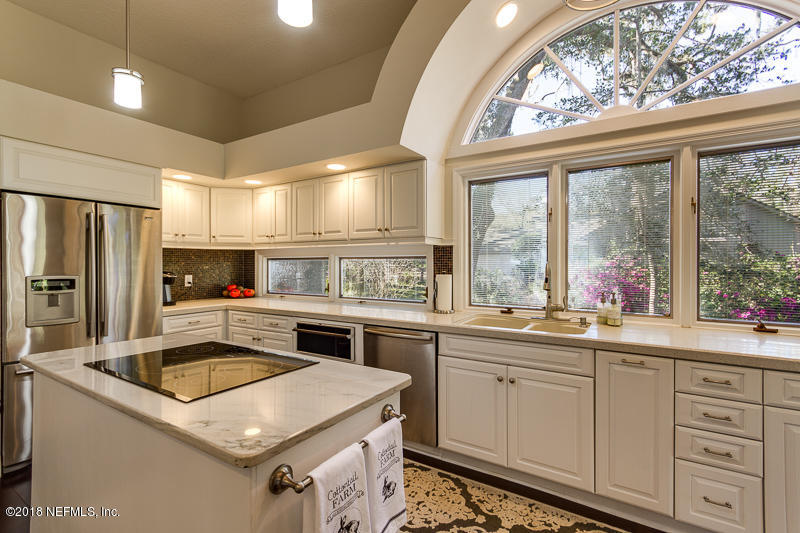 18 Beachwood Road Fernandina Beach, FL 32034 - Photo 13 of 47 Lovely Windows
