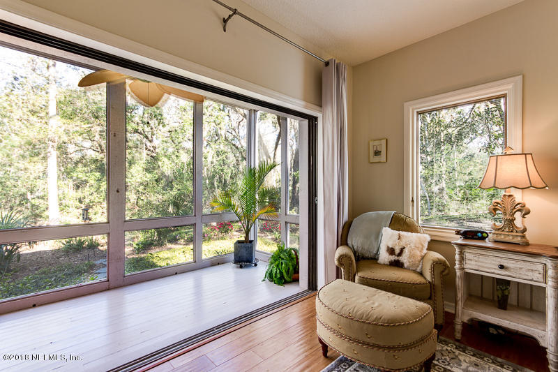 18 Beachwood Road Fernandina Beach, FL 32034 - Photo 20 of 47 Slinding Doors Nest In Wall