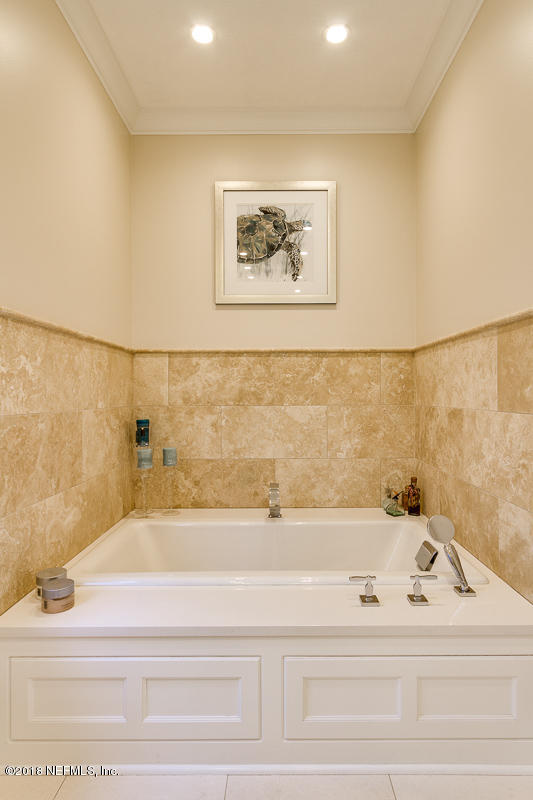 18 Beachwood Road Fernandina Beach, FL 32034 - Photo 24 of 47 Garden Tub