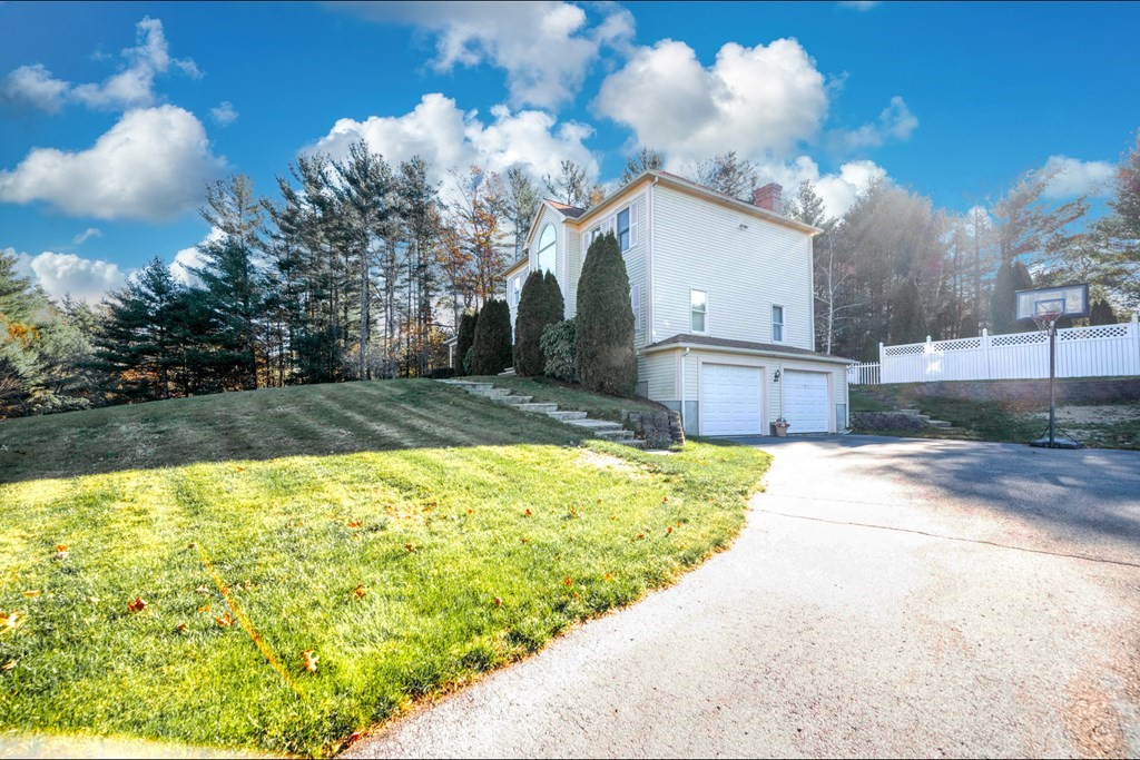 40 Deer Run Road Kingston, MA 02364 - Photo 5 of 39 Gallery Image 5