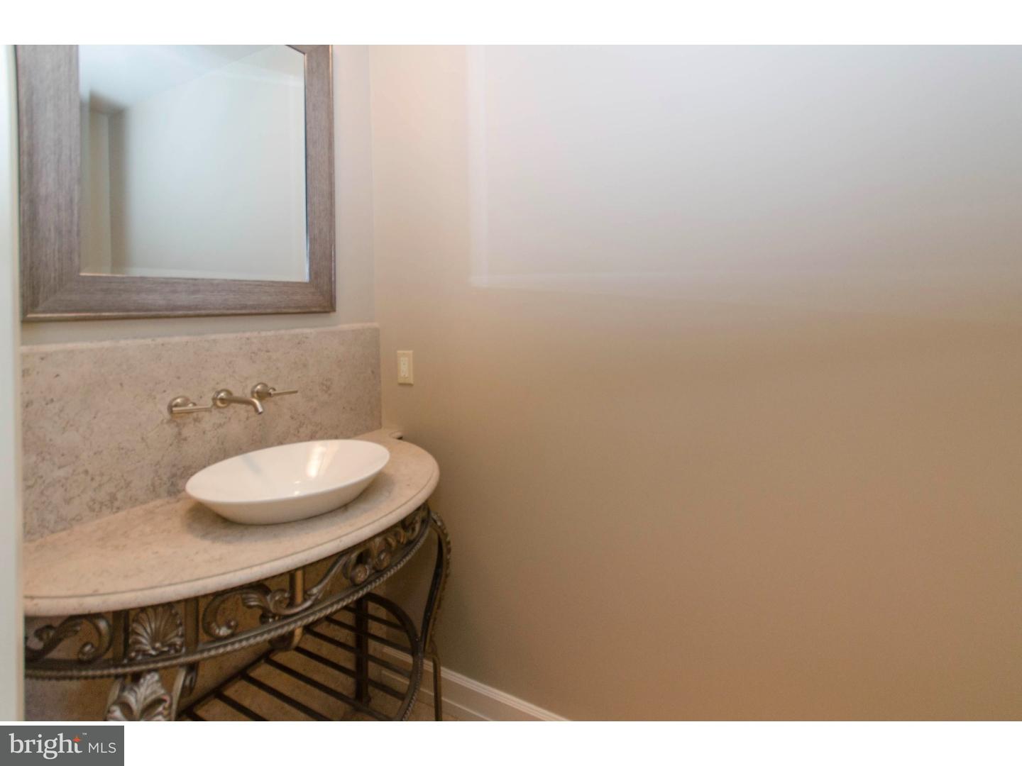 3292 Manor Road Huntingdon Valley, PA 19006 - Photo 14 of 25 Bathroom