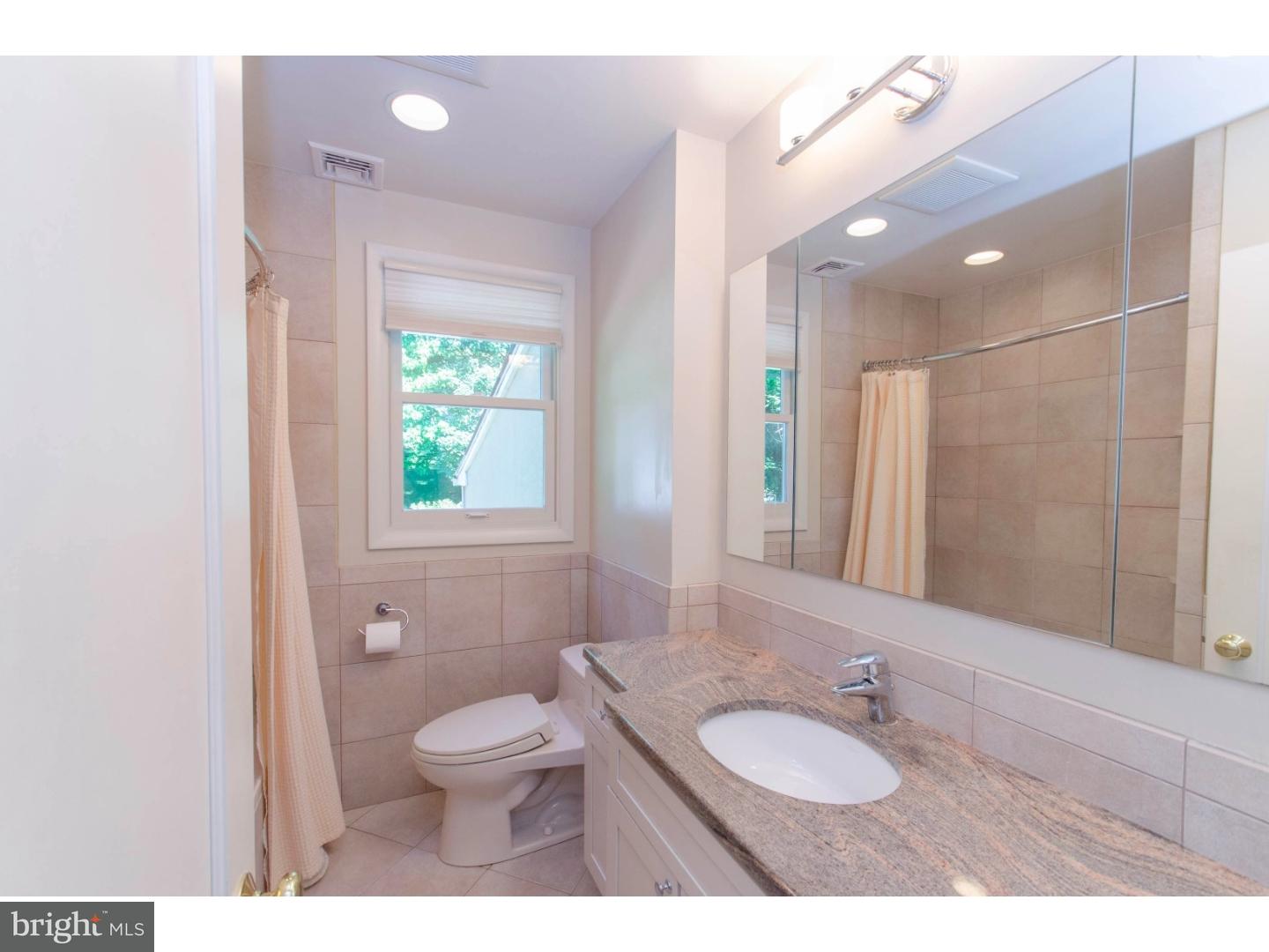 3292 Manor Road Huntingdon Valley, PA 19006 - Photo 22 of 25 Bathroom