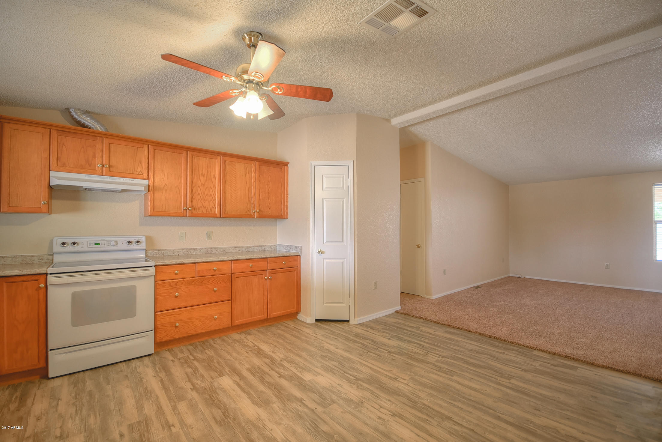 1152 East Maddock Road Phoenix, AZ 85086 - Photo 13 of 33 13