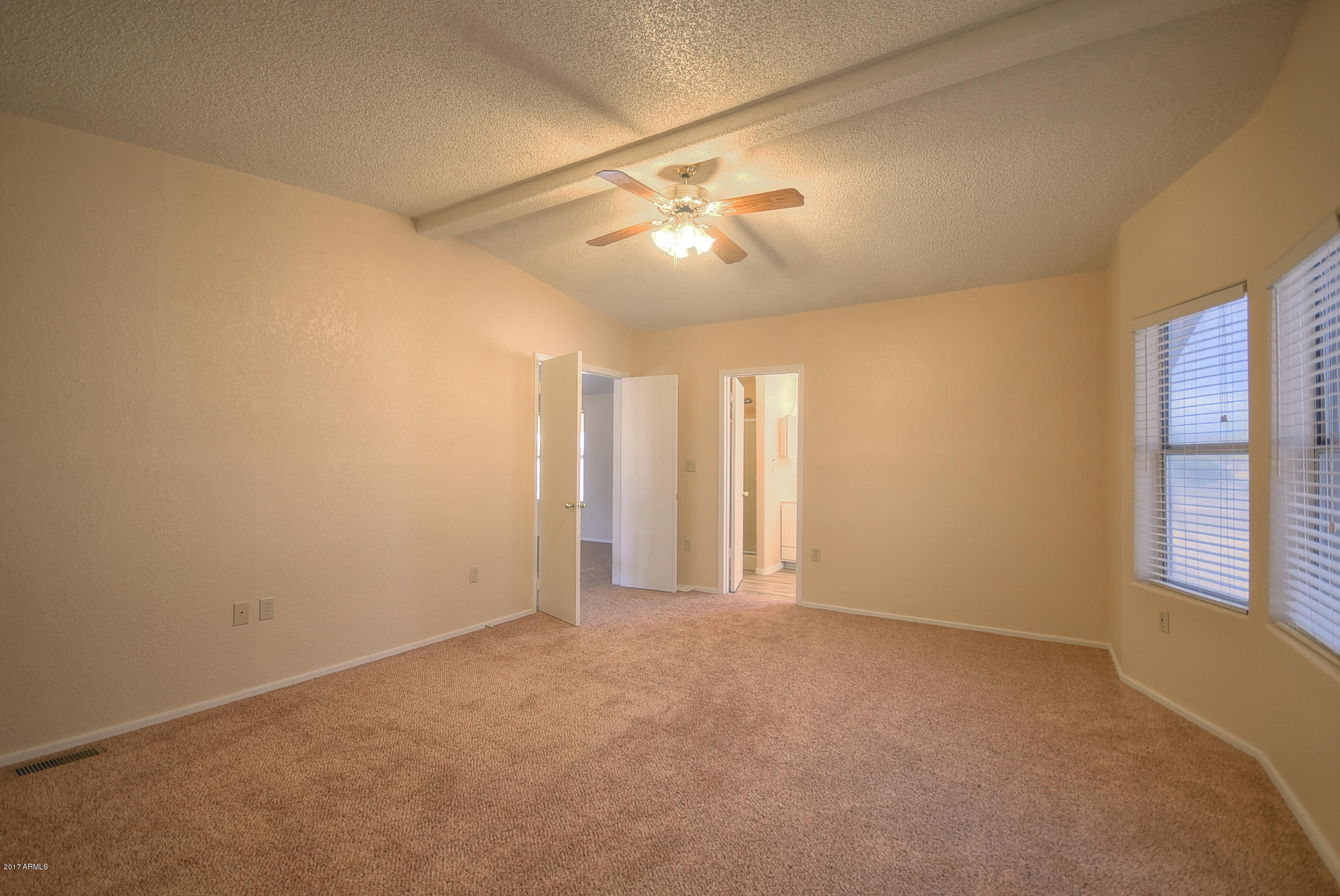 1152 East Maddock Road Phoenix, AZ 85086 - Photo 17 of 33 17