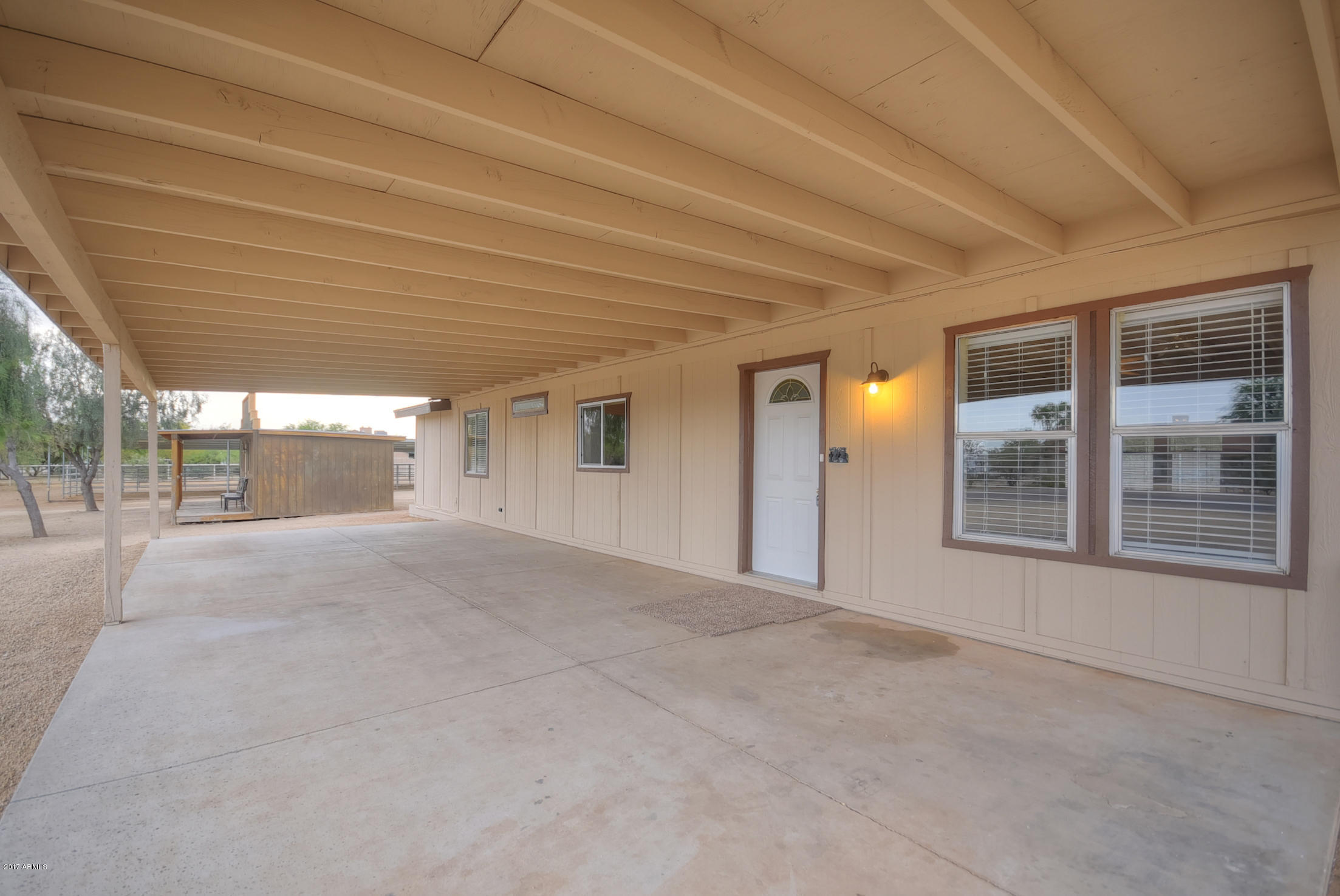 1152 East Maddock Road Phoenix, AZ 85086 - Photo 3 of 33 3