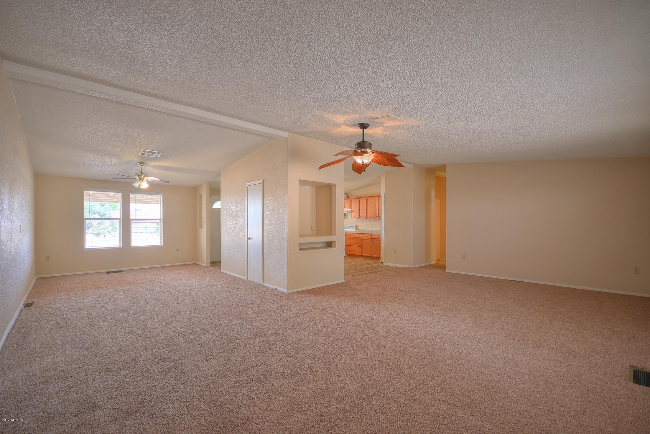 1152 East Maddock Road Phoenix, AZ 85086 - Photo 10 of 33 10