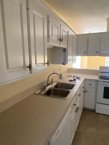 $2,100 | Undisclosed Address, Charleston, SC 29412