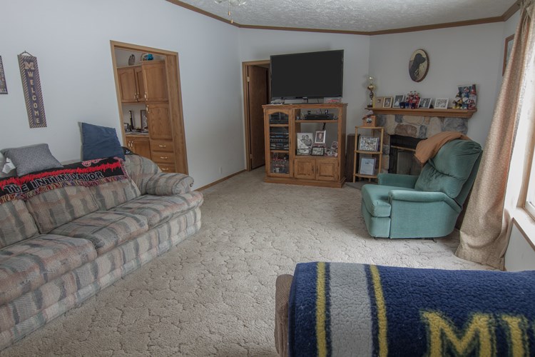 3963 North Castor Road Coleman, MI 48618 - Photo 13 of 21 1871955-12.JPG