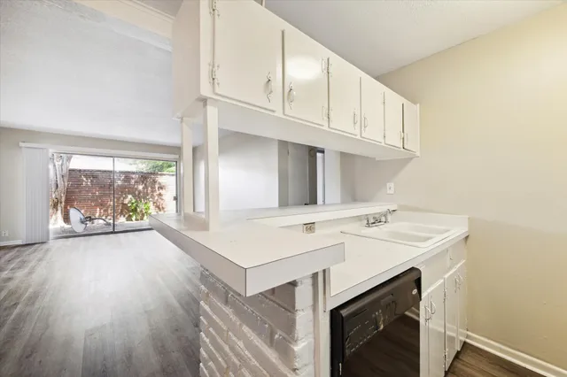 a view of utility room