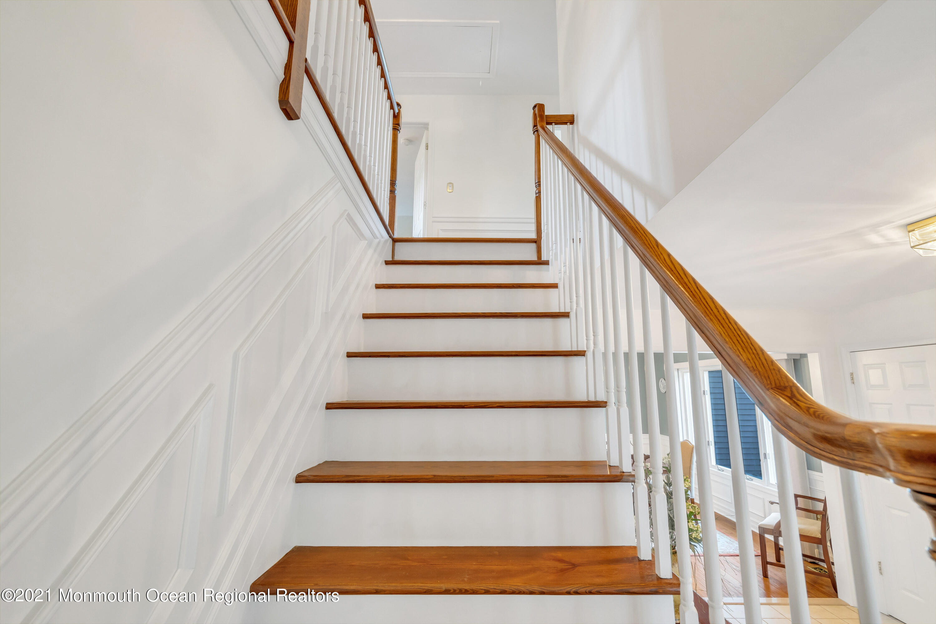 230 Crest Hill Road Toms River, NJ 08755 - Photo 32 of 59 OAK STAIRCASE
