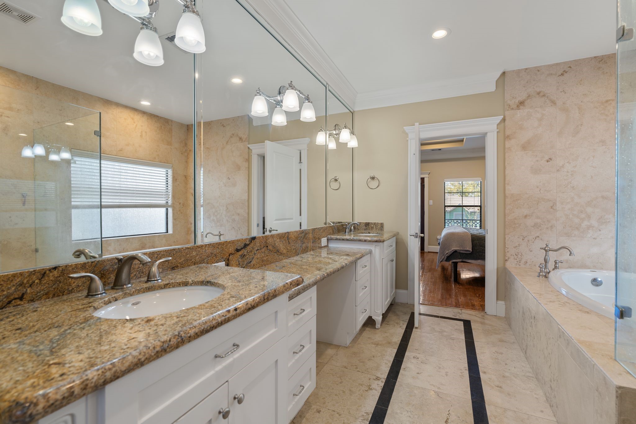 2502 Lawrence Street Houston, TX 77008 - Photo 22 of 26