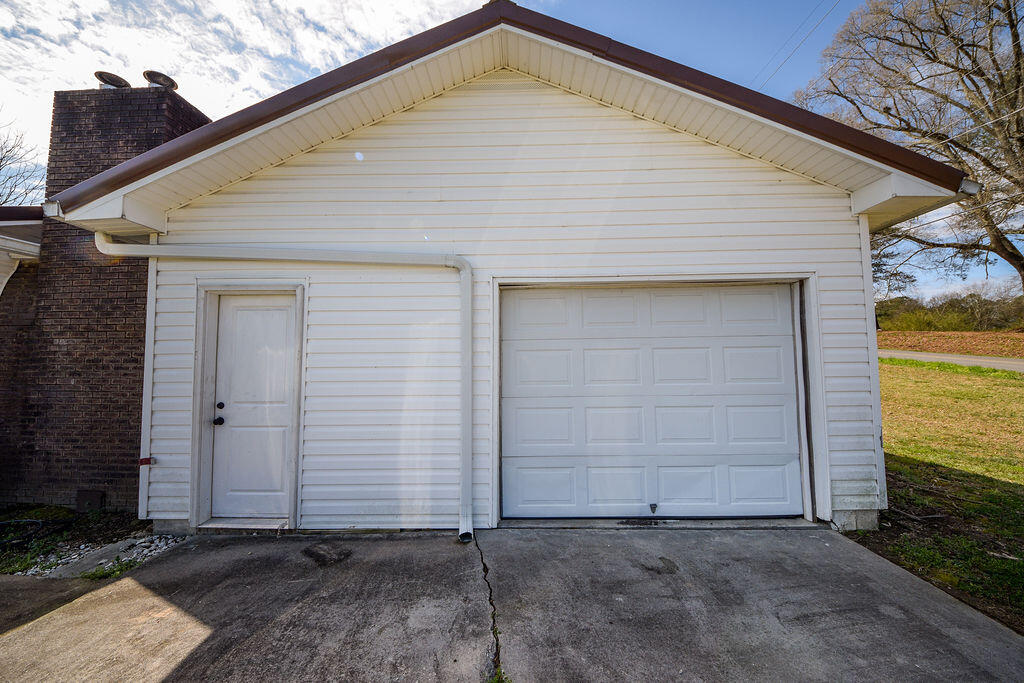 2400 Patterson Road Southeast Cleveland, TN 37323 - Photo 3 of 40 3
