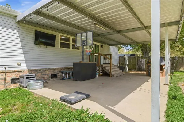 $190,000 | 3289 Cypress Lake Drive, Lake Charles, LA 70611