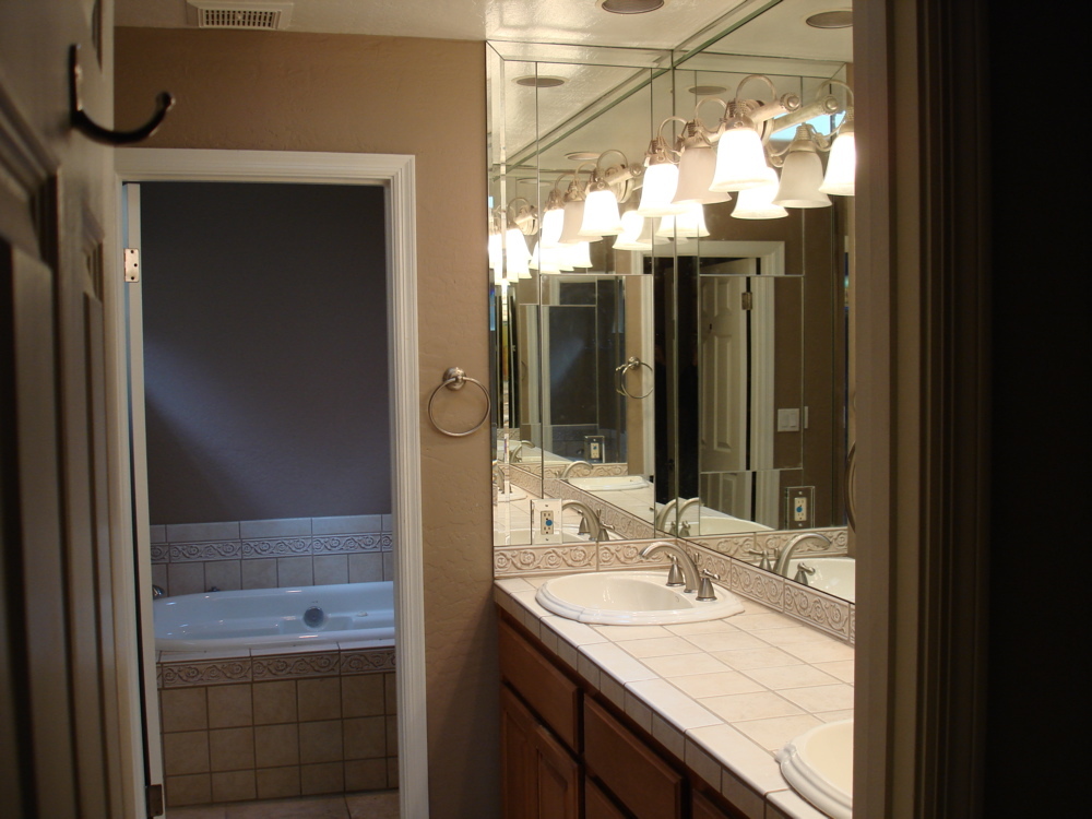 7955 East Chaparral Road, Unit 6 Scottsdale, AZ 85251 - Photo 6 of 9 Master Bath
