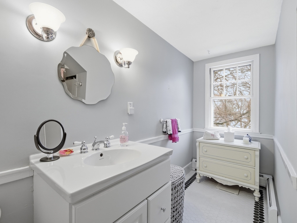 153 Broadway, Unit 7 Haverhill, MA 01832 - Photo 15 of 42