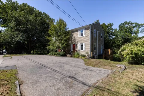 $375,000 | 156 River Street, Unit B, South Kingstown, RI 02879