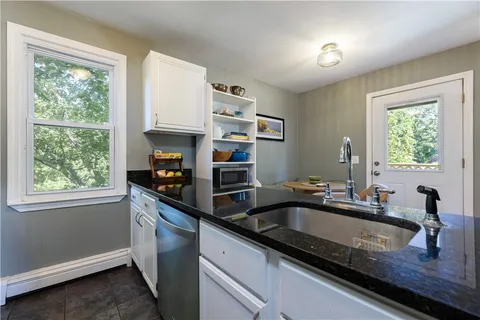 $375,000 | 156 River Street, Unit B, South Kingstown, RI 02879