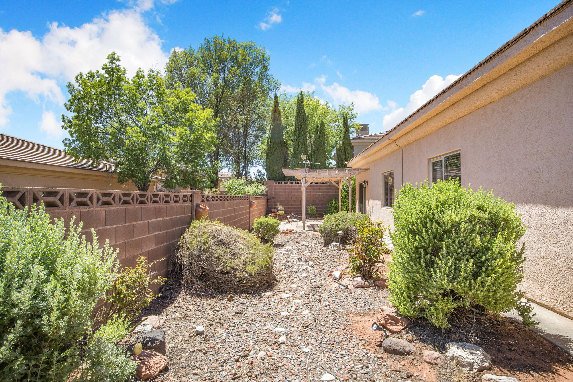 2412 East 50 S Street St. George, UT 84790 - Photo 29 of 38 38-web-or-mls-UH2A6521