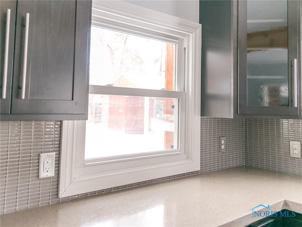 658 Miami Manor Road Maumee, OH 43537 - Photo 17 of 21 Gallery Image 17
