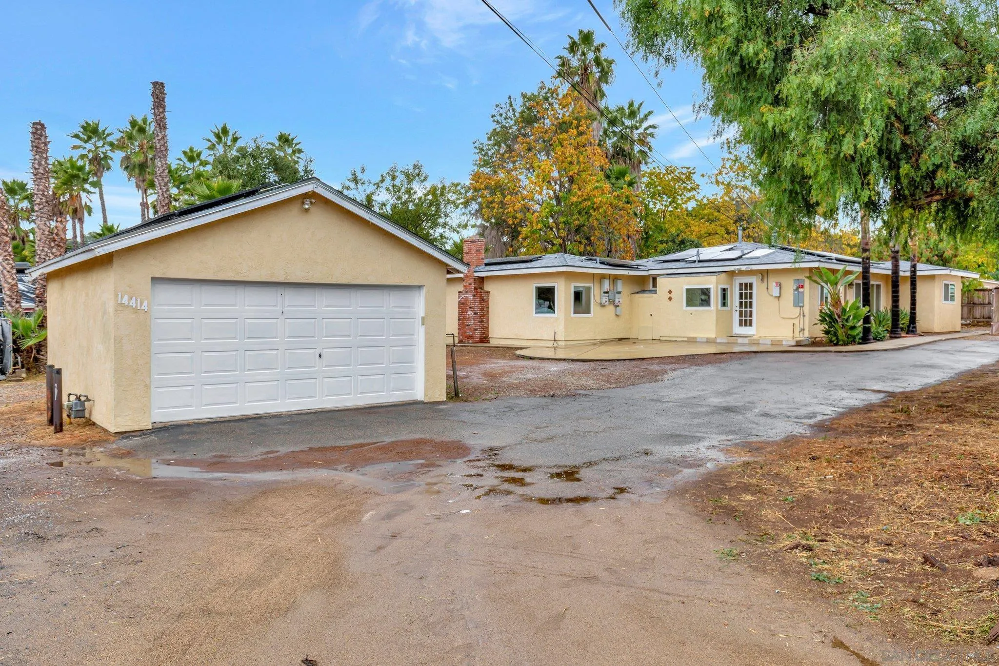 14414 Poway Road Poway, CA 92064 - Photo 2 of 27 front view of house