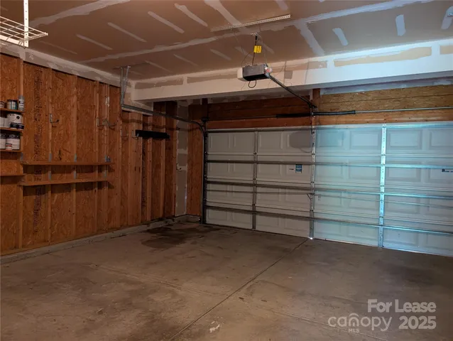 a view of room with an empty space