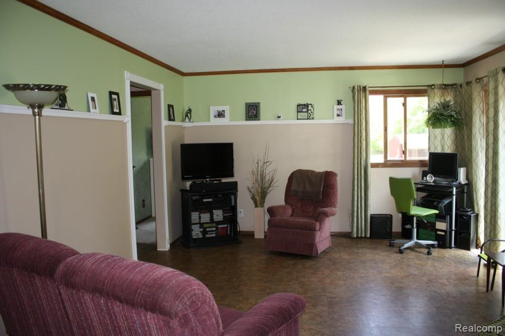 3142 Listerman Road Howell, MI 48855 - Photo 3 of 43 IMG_5845.jpg