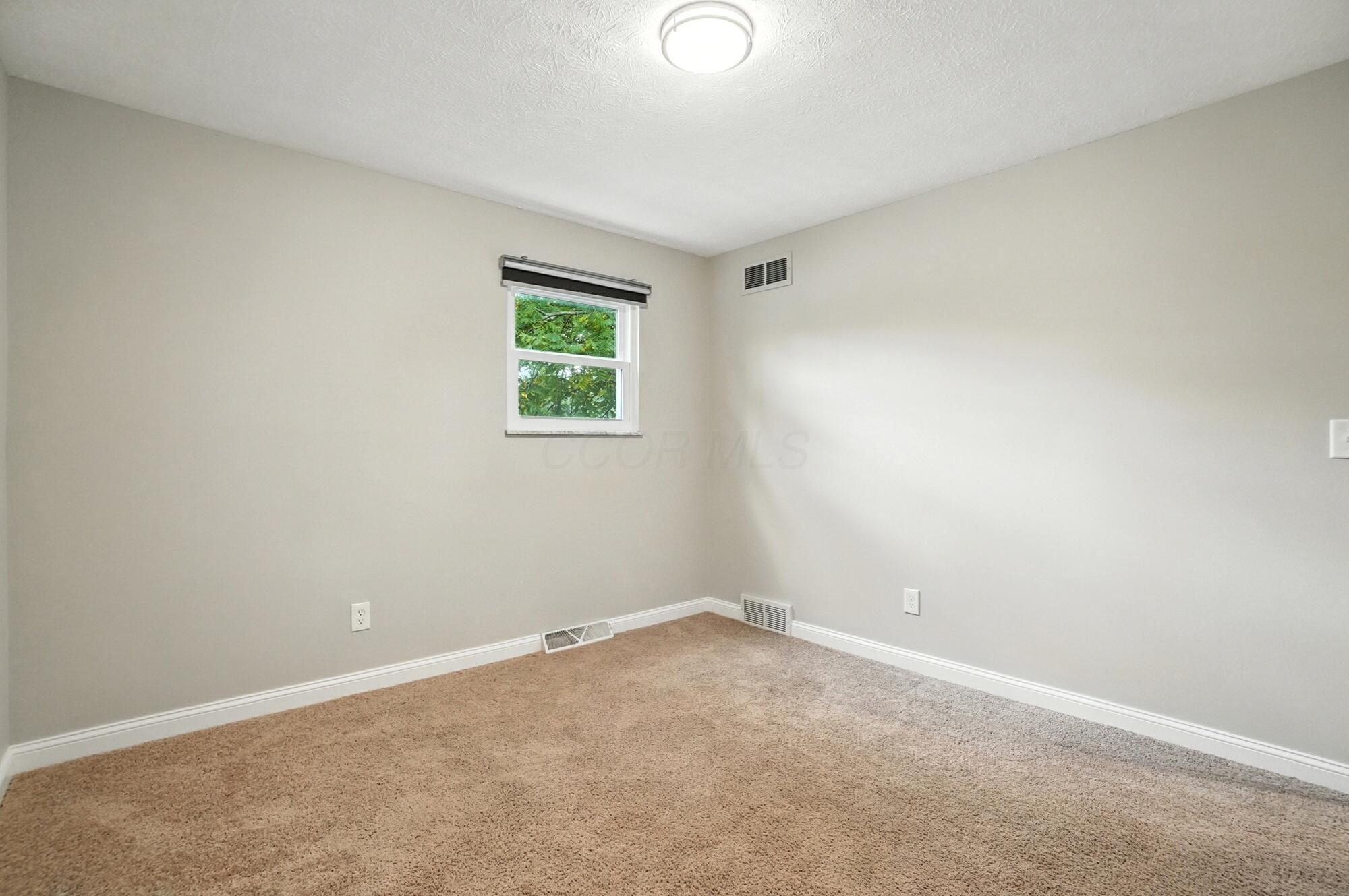 2269 Fishinger Road Upper Arlington, OH 43221 - Photo 50 of 107 carpeting
