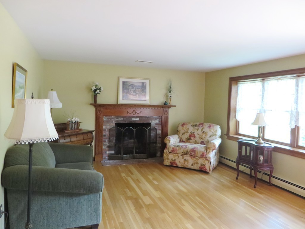 23 Ryder Road Harwich, MA 02645 - Photo 3 of 12 Gallery Image 3