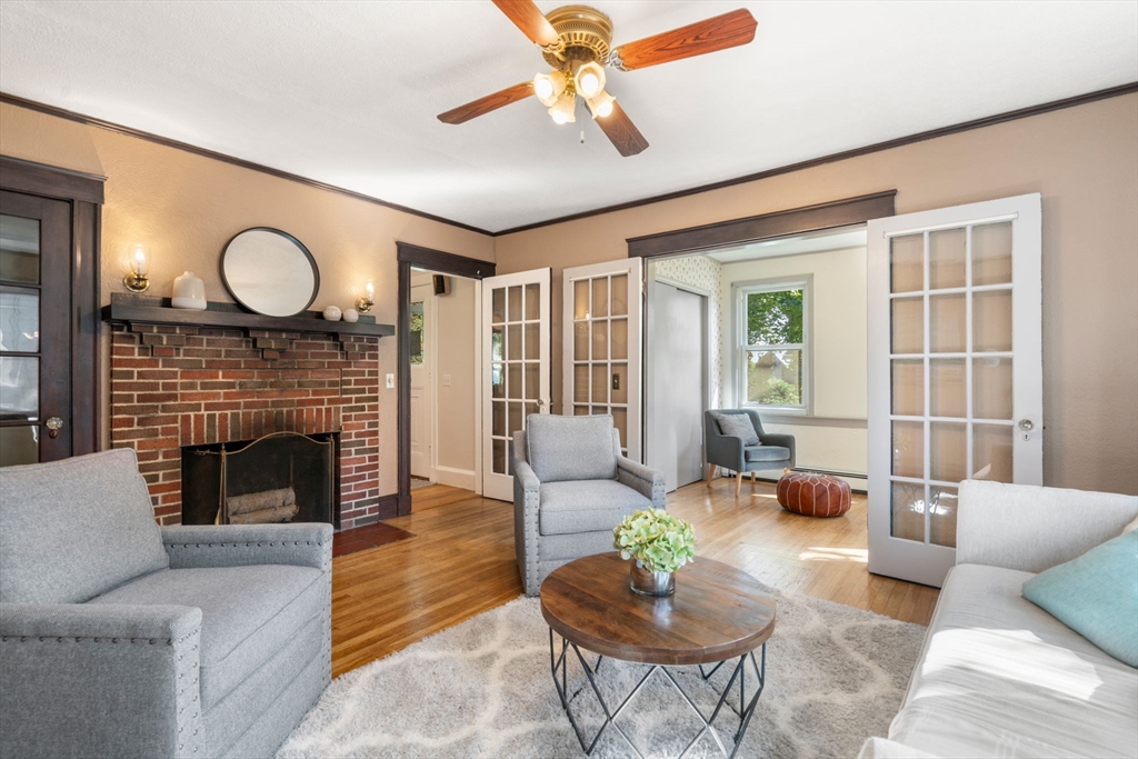 52 Harding Street Newton, MA 02465 - Photo 7 of 21 Gallery Image 7