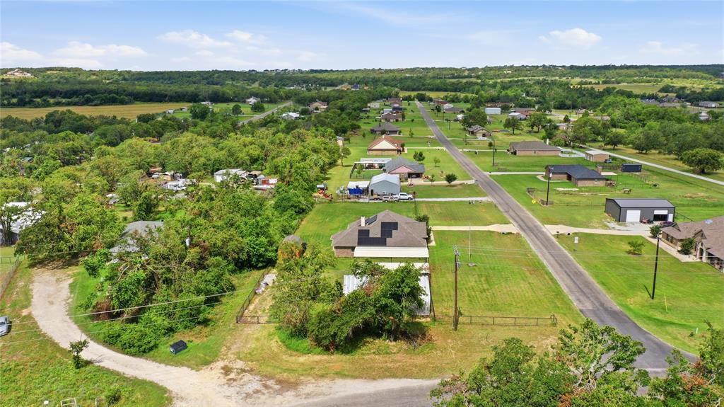 101 Hampton Lane Springtown, TX 76082 - Photo 3 of 10