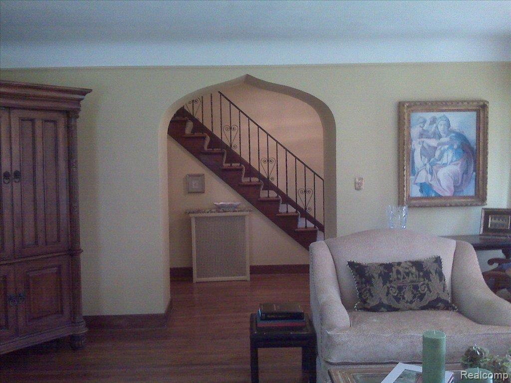 324 Kerby Road Grosse Pointe, MI 48236 - Photo 11 of 19 Living