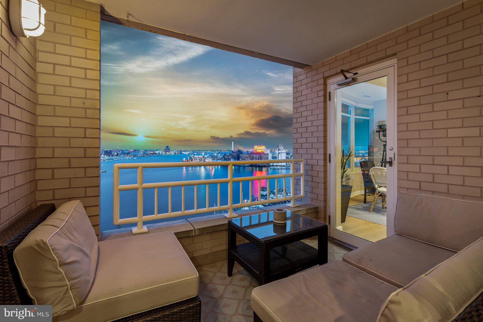 100 Harborview Drive, Unit 1701 Baltimore, MD 21230 - Photo 27 of 44 a living room with furniture