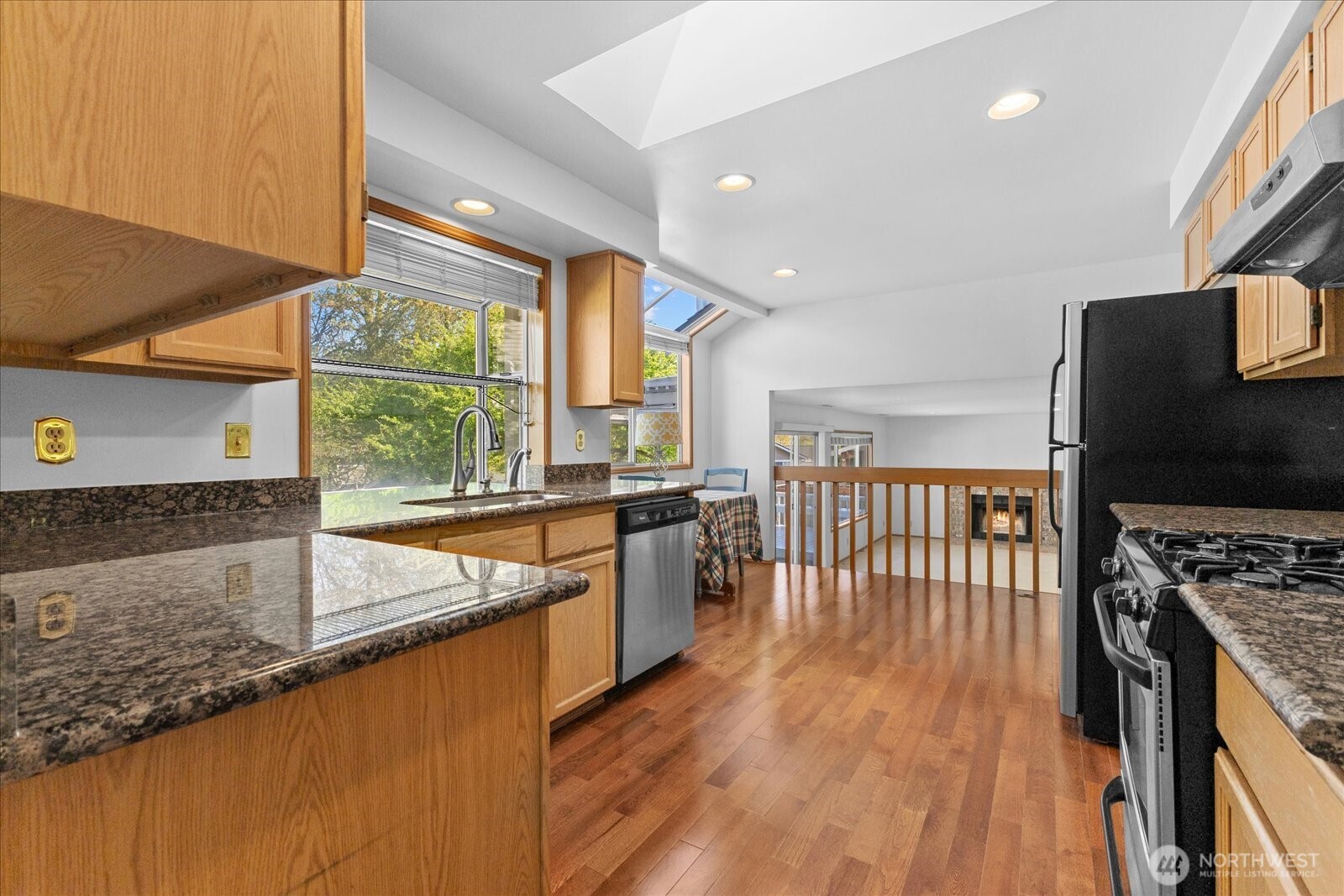 5036 Northeast 21st Street Renton, WA 98059 - Photo 15 of 33