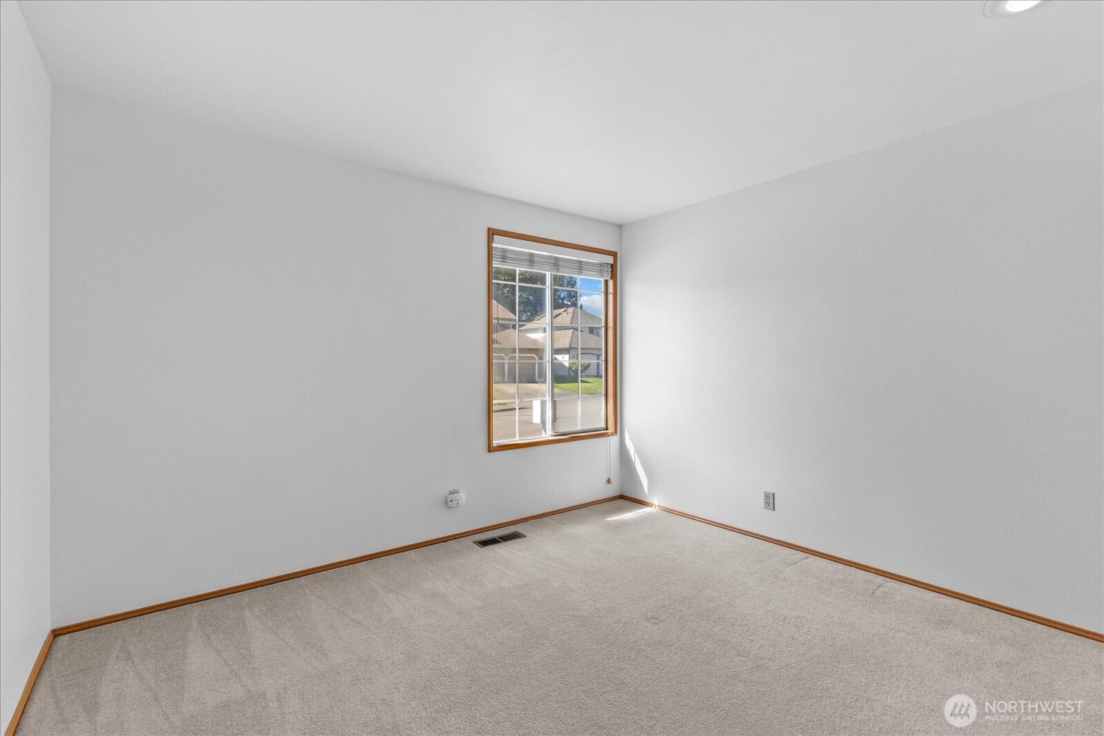 5036 Northeast 21st Street Renton, WA 98059 - Photo 22 of 33