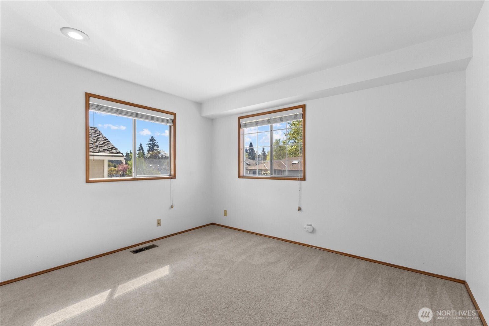 5036 Northeast 21st Street Renton, WA 98059 - Photo 23 of 33