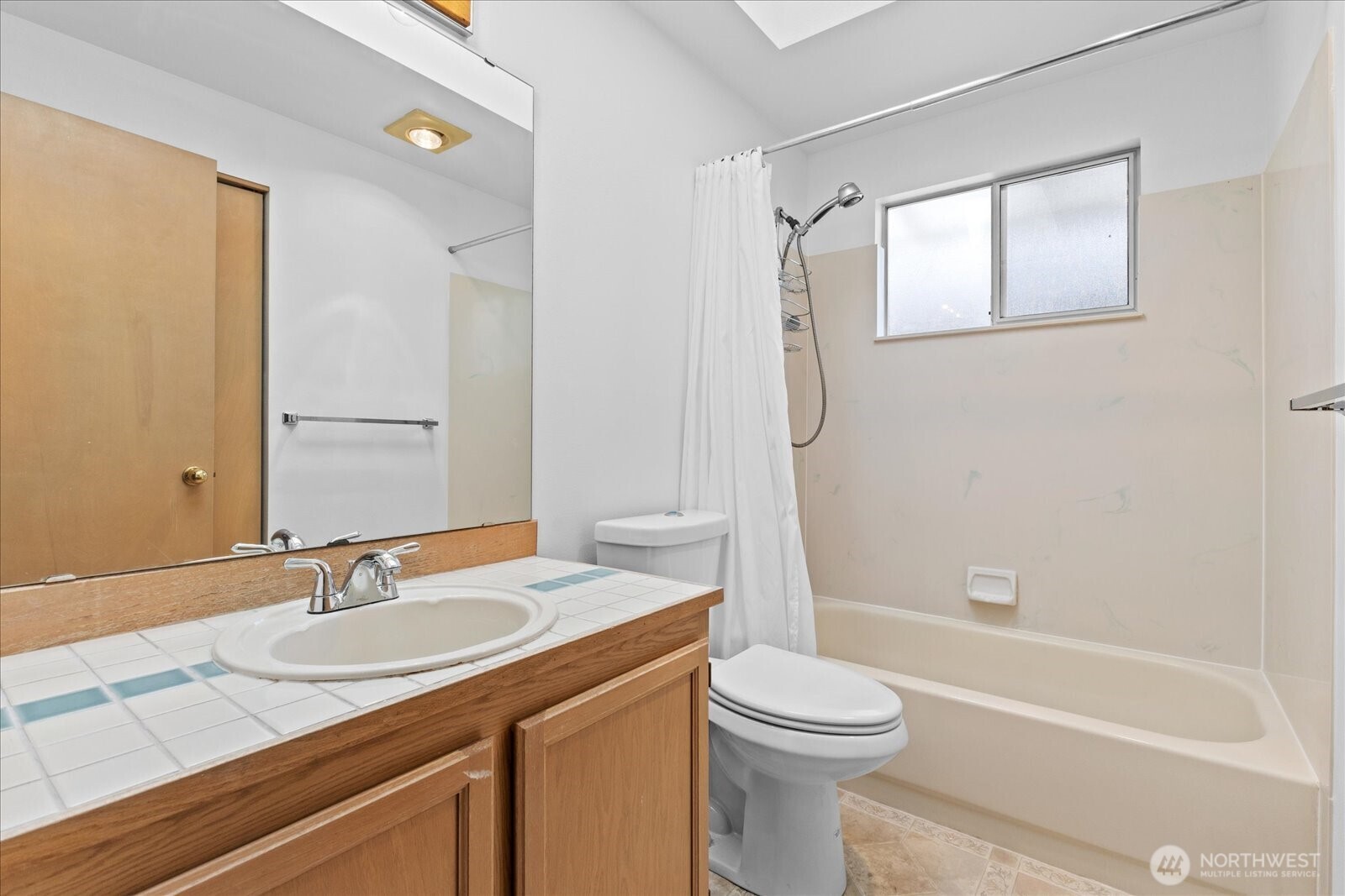 5036 Northeast 21st Street Renton, WA 98059 - Photo 24 of 33
