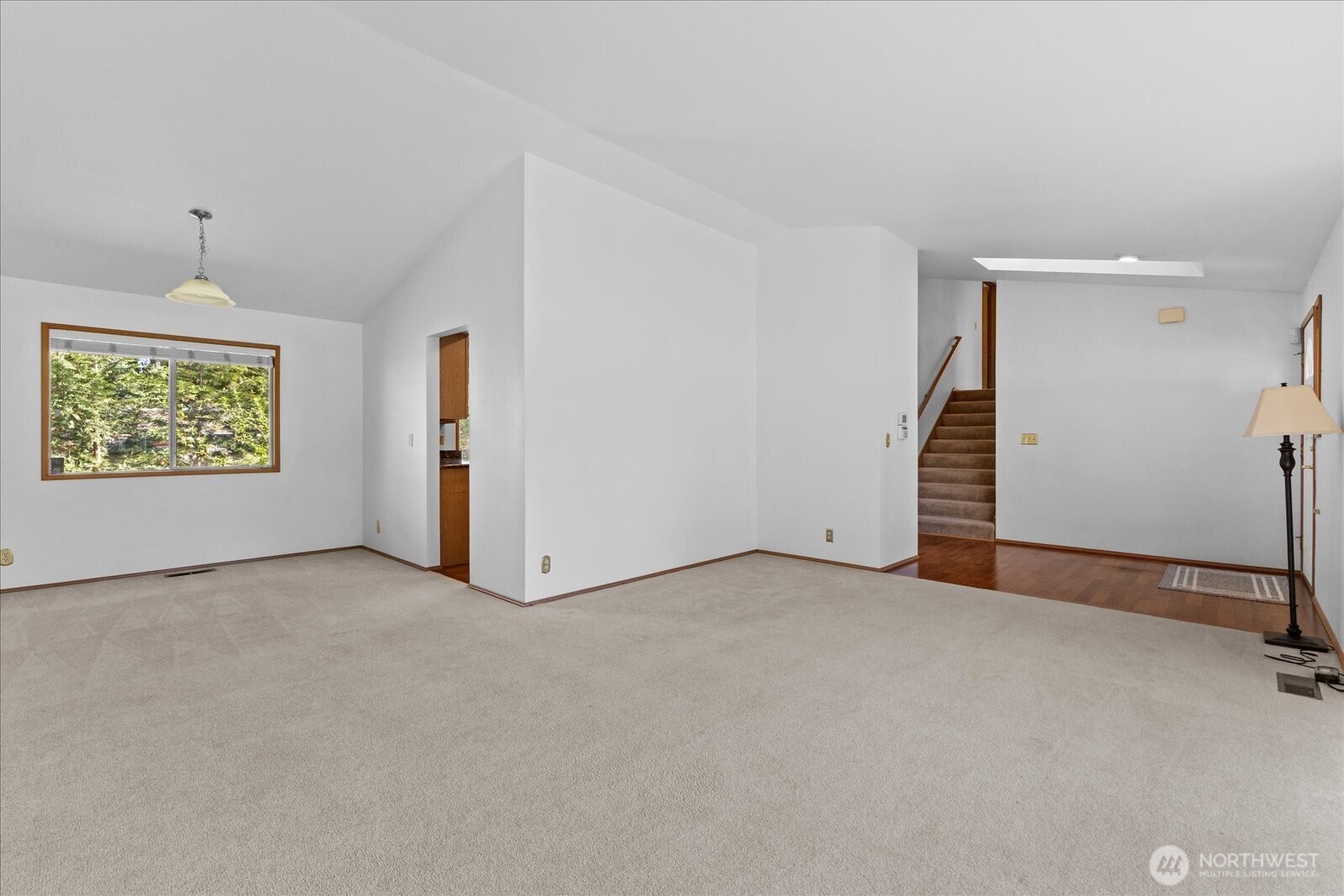 5036 Northeast 21st Street Renton, WA 98059 - Photo 8 of 33