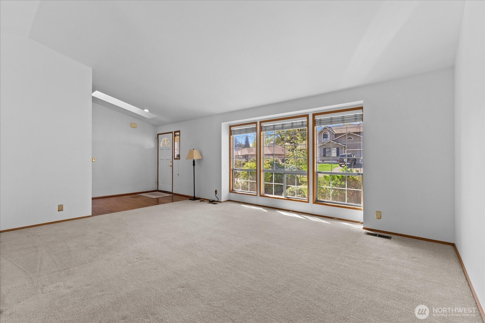 5036 Northeast 21st Street Renton, WA 98059 - Photo 10 of 33